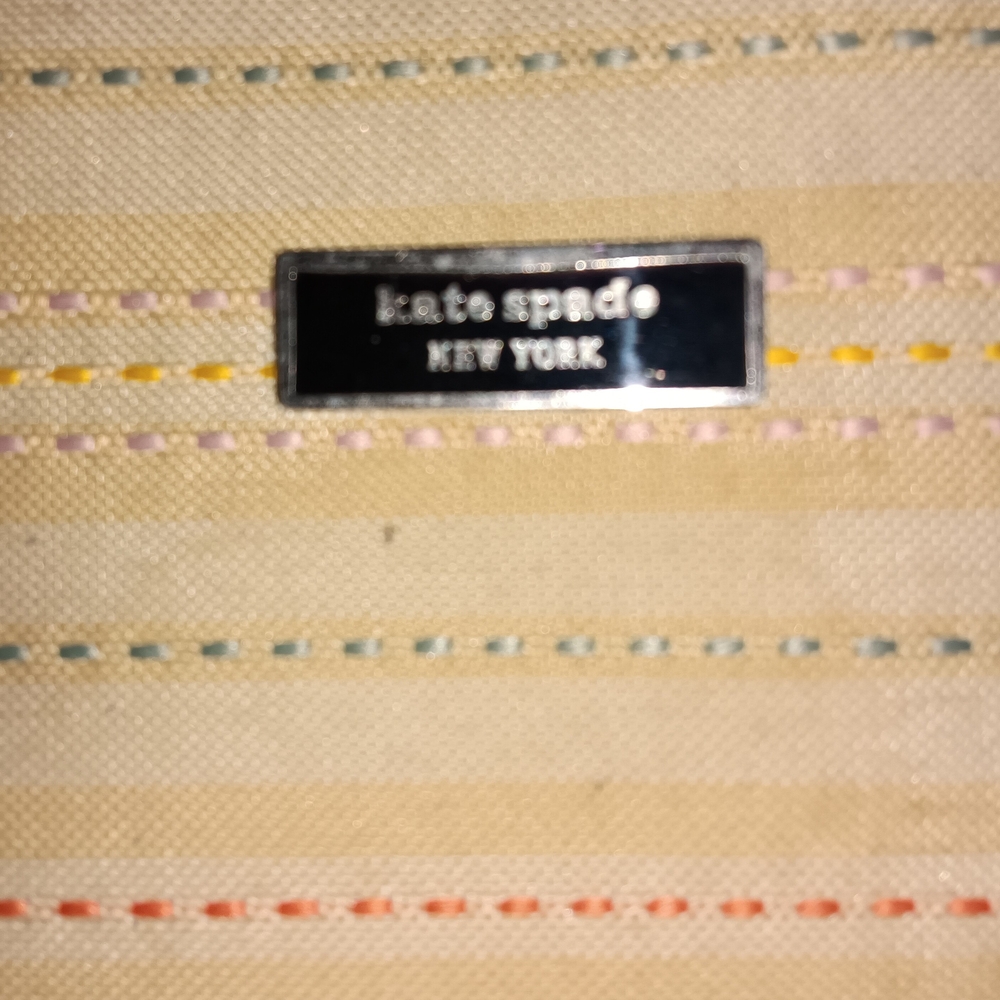 Kate Spade purse - Picture 3 of 9